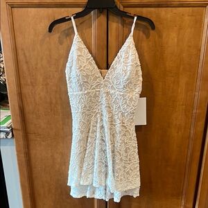 Elegant White Lace Sleepwear